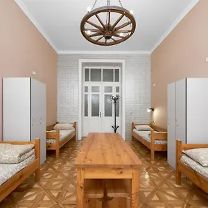 Hostel Cossacks, Lwów